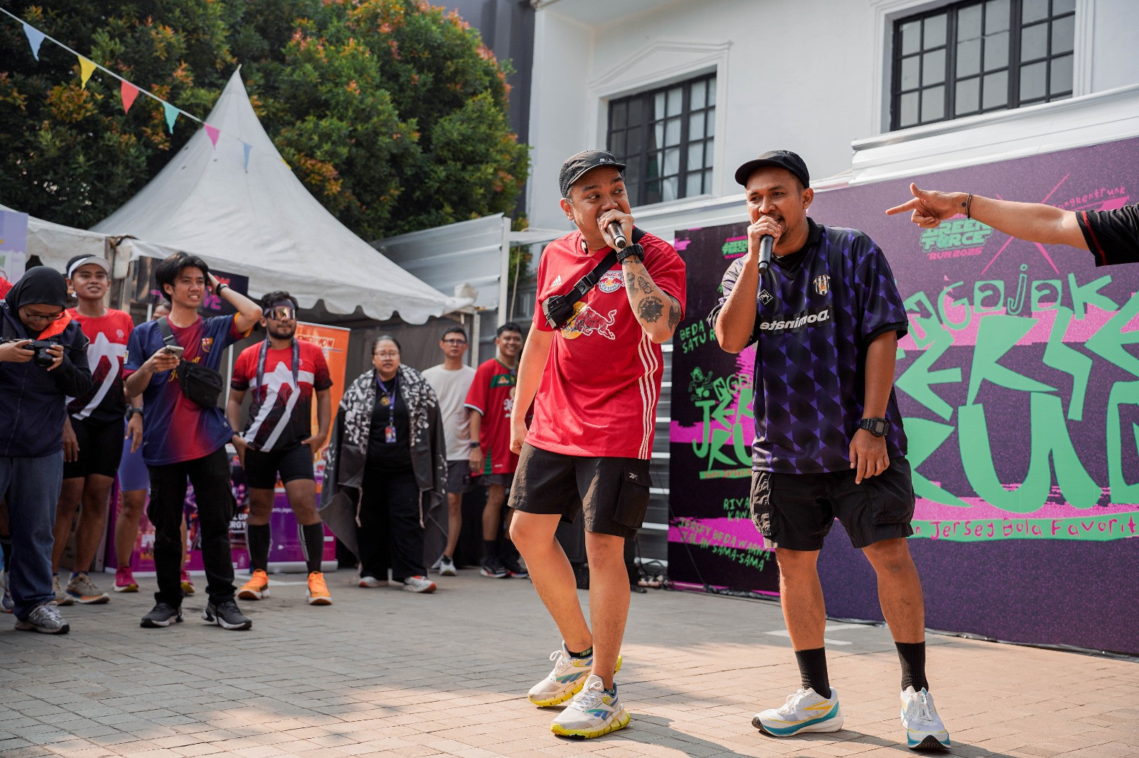 https://www.greenforcerun.id/uploads/post/2025/04/27/Jersey Run Green Force Run 2025 Jadi Titik Kumpul Anak Jersei Jakarta.jpg