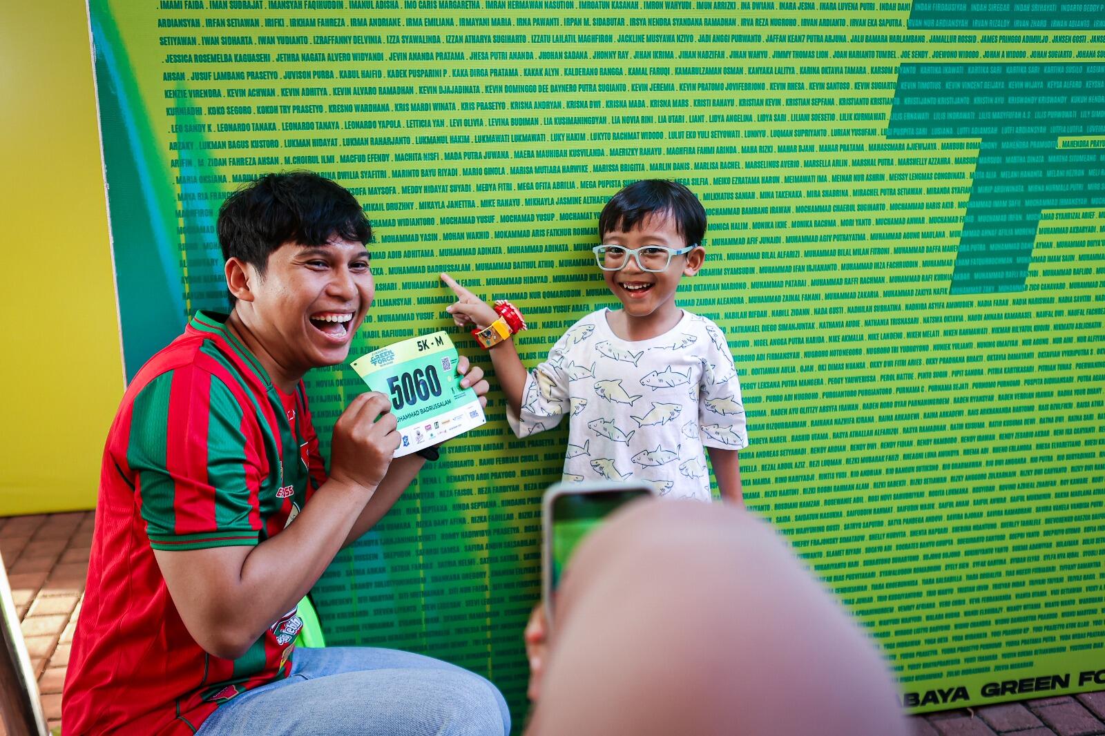 https://www.greenforcerun.id/uploads/post/2026/06/24/Hari Pertama RPC GFR 2026 Dari Kantor ke GOR Pancasila, Antusias Peserta GFR! .jpg
